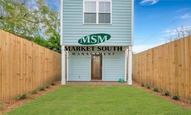 Building Photo - ANDERSON STREET GEM!  MUST SEE!  AVAILABLE...