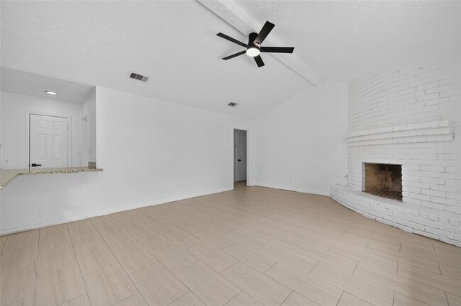 Building Photo - 7635 Dawnridge Dr