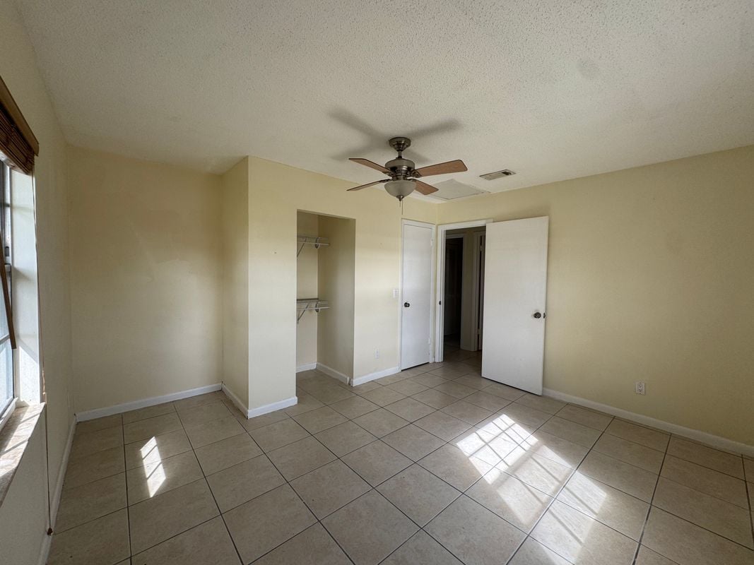 Building Photo - 364 16th St SW