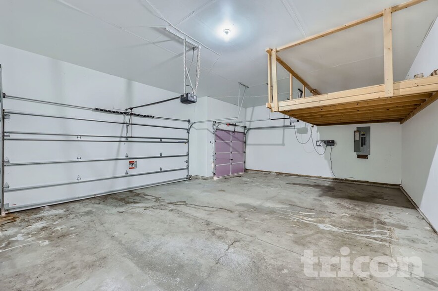 Building Photo - 4527 Mason Ave NE