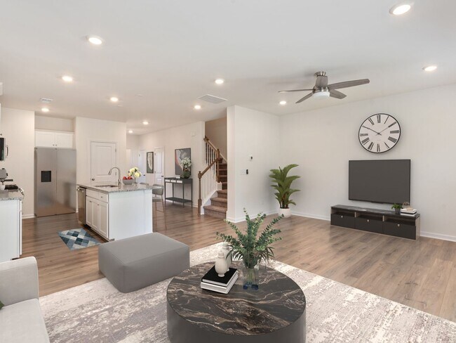 Building Photo - Like New Townhome in North Charlotte.