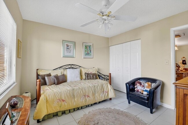 Building Photo - 14460 Strathmore Ln
