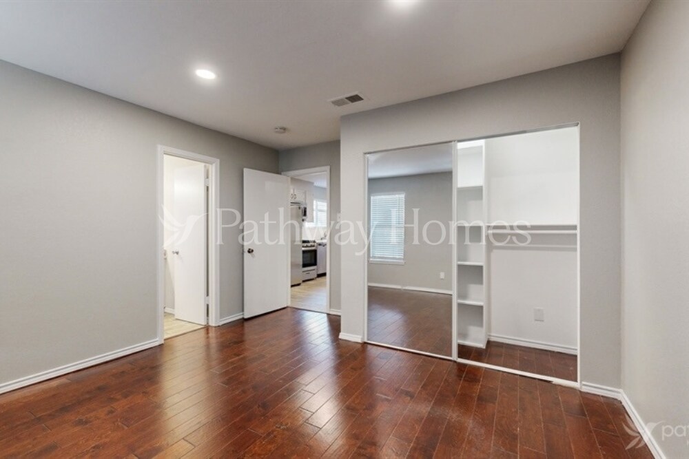 Building Photo - 3914 Winston Dr