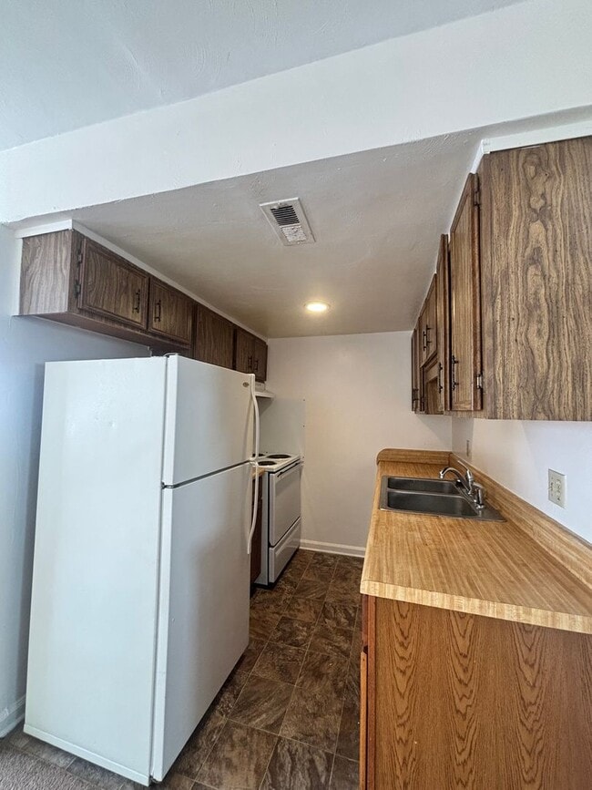 Building Photo - Cute One Bedroom in Norview Heights