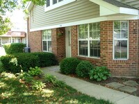 Building Photo - 906 W Happfield Dr