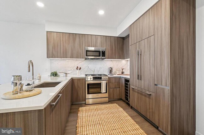 Building Photo - 2650 Woodley Rd NW