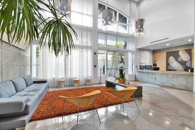 Building Photo - 234 NE 3rd St