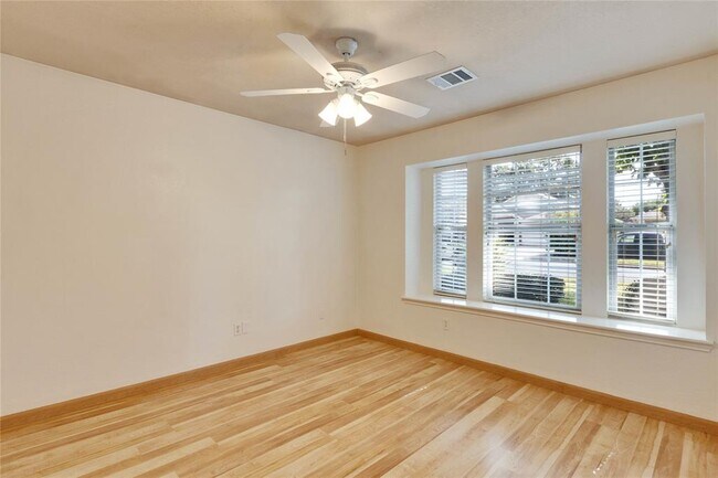 Building Photo - 2625 Gate Ridge Dr