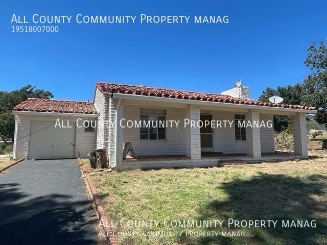 Primary Photo - 9383 Oak Glen Rd