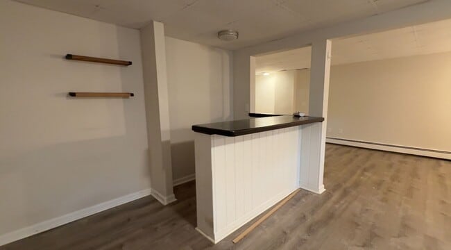 Building Photo - Available Now | 3 Bed, 1.5 Bath Single-Fam...