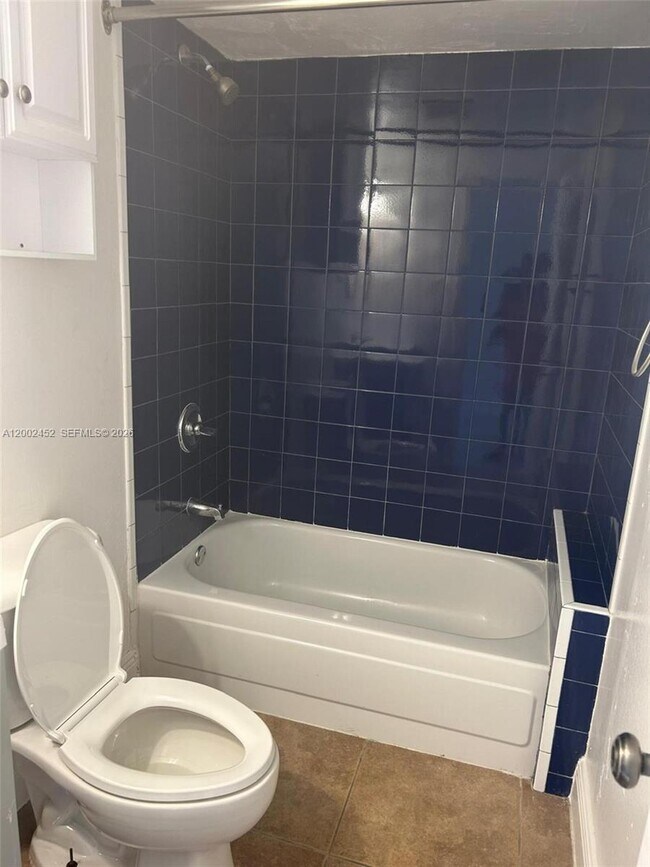 Building Photo - 6100 SW 68th St