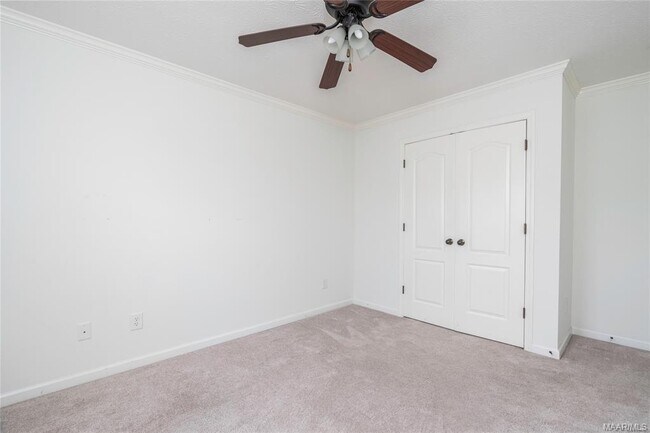 Building Photo - 8725 Lindsey Ln