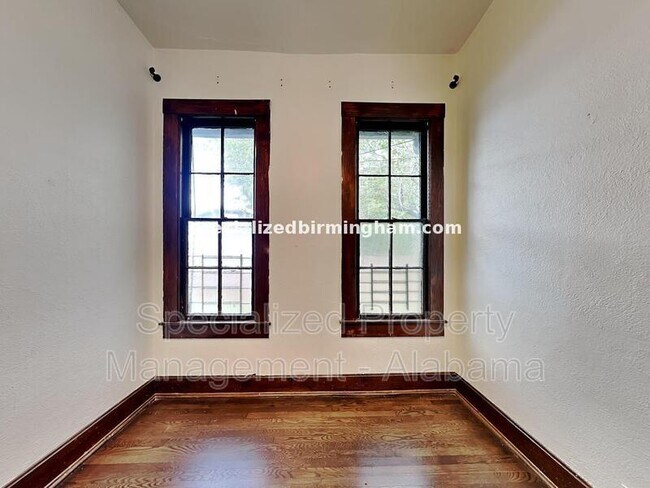 Building Photo - 5813 2nd Ave N