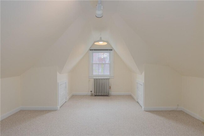 Building Photo - 7 Carthage Ln