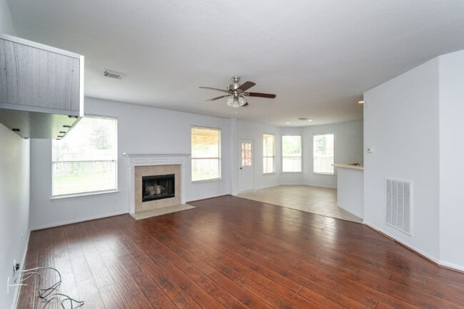 Building Photo - 2322 Cool Springs Ln