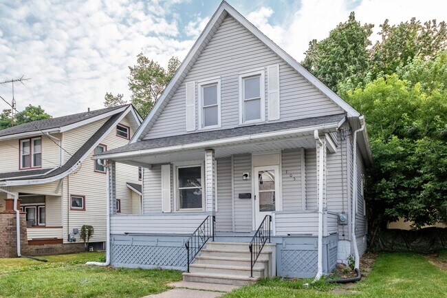 Building Photo - 705 Smith Ave SW