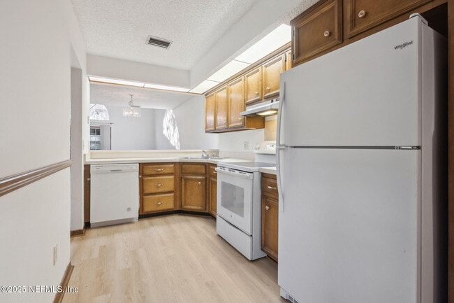 Building Photo - 1138 Fromage Cir W