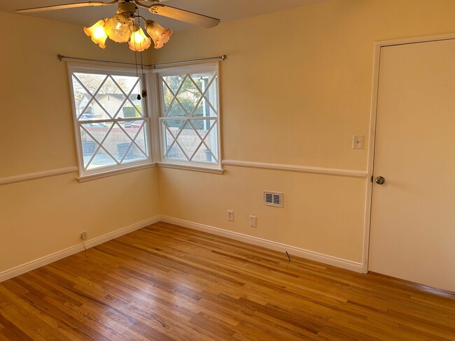 Building Photo - Adorable 5 Bedroom 3 Bathroom Orange Home Near Old Towne!
