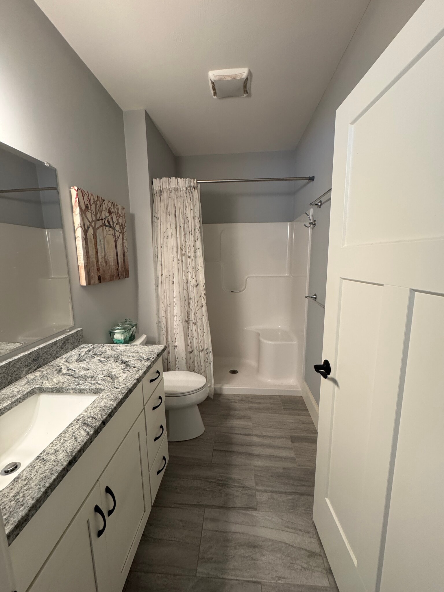 Master Bath - 32 Abenaki Cir