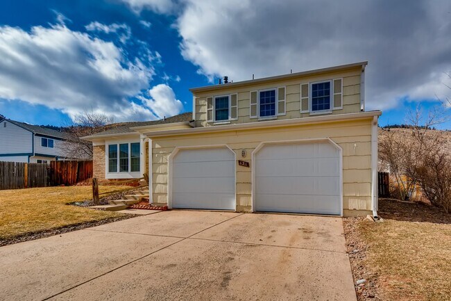 Building Photo - 121 Crawford Cir