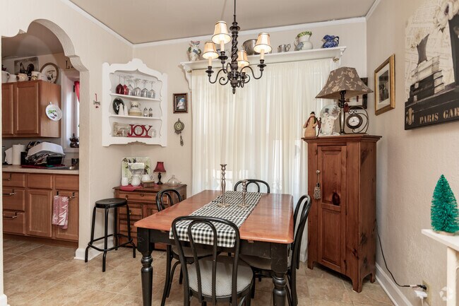 1BR, 1BA - WestGlen