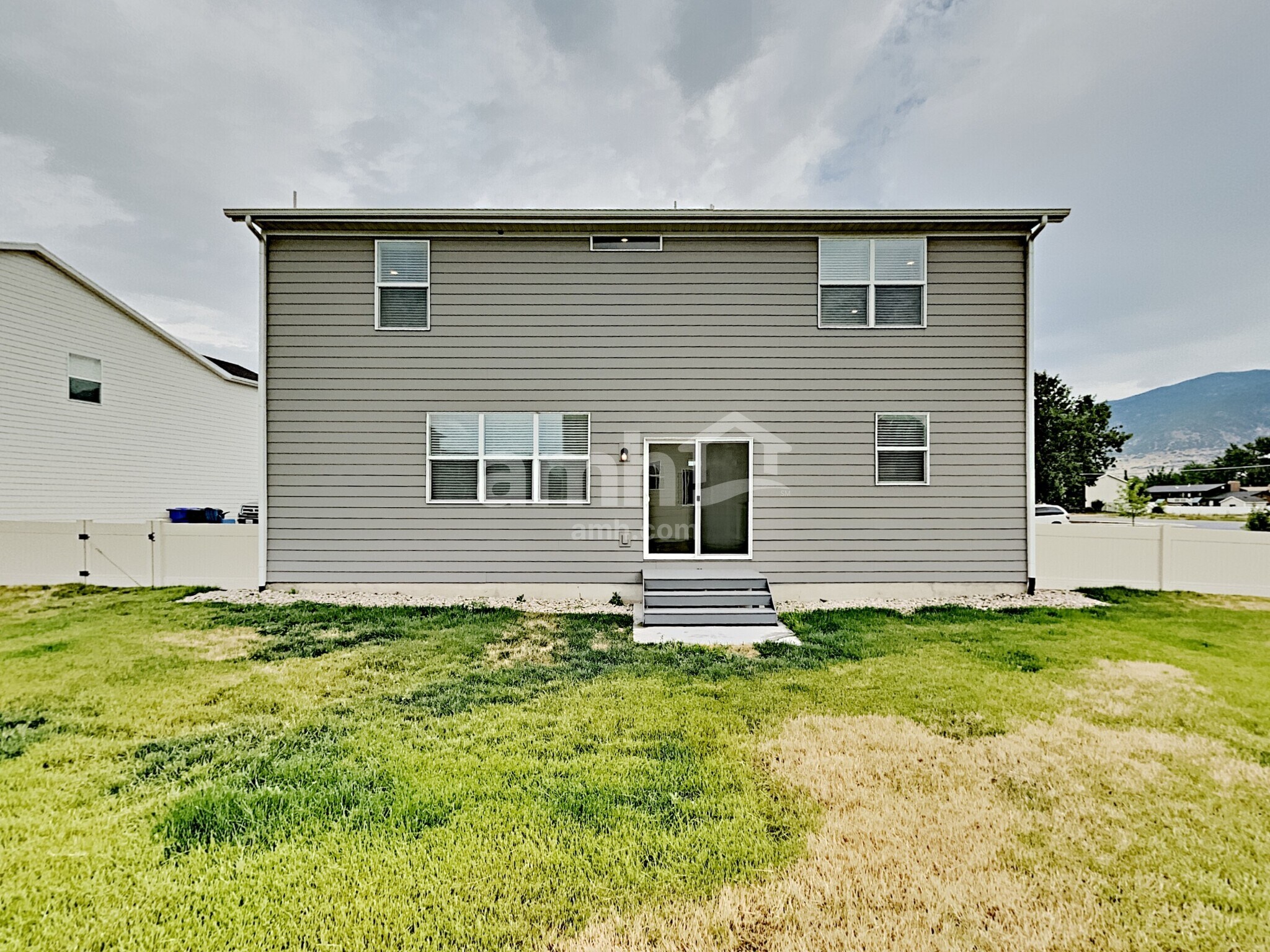 Building Photo - 819 Grover Ct