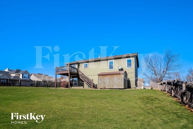 Building Photo - 8547 N Gower Ave