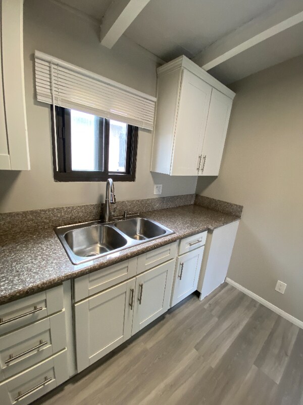 Building Photo - 2916 W Century Blvd