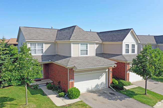 Building Photo - Trillium Village of Novi