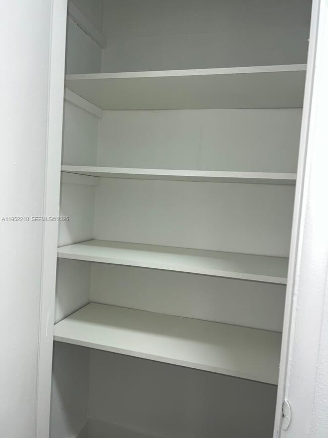 Building Photo - 2101 Normandy Dr