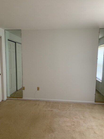 Master Bedroom - 8513 London Bridge Way