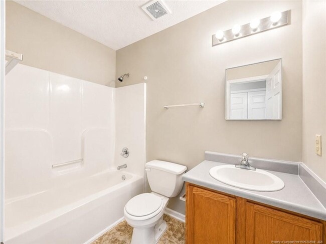 Building Photo - 633 Winthrop Ct