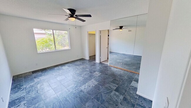 Building Photo - 4 Bedroom/2 Bathroom house in Goleta