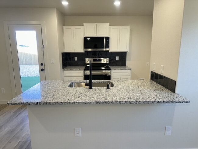 Building Photo - Peaceful, Low-Maintenance Living in Frenship ISD