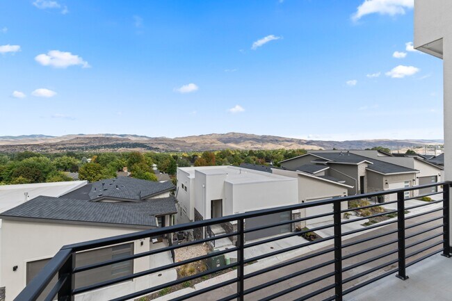 Building Photo - 1277 E Echelon Rdg Ln