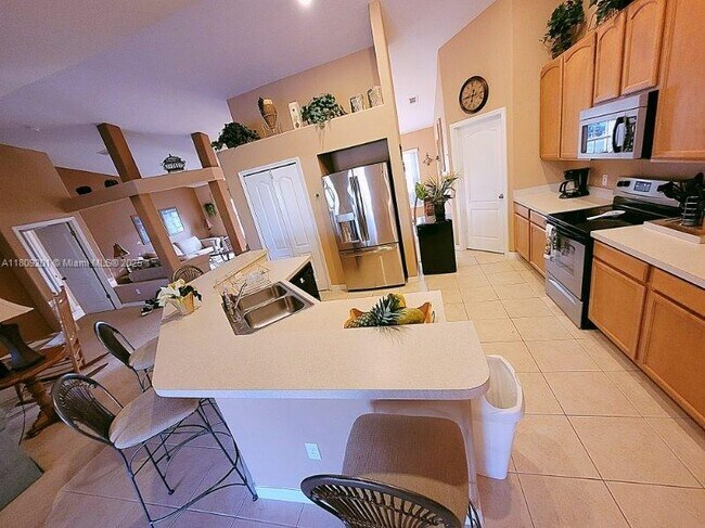 Building Photo - 176 Blue Heron Ct