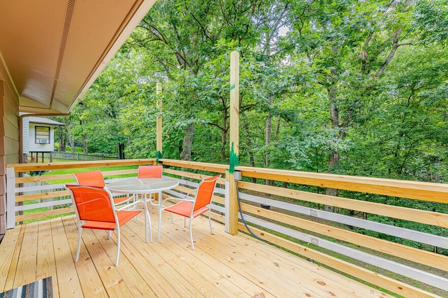 Building Photo - 19 Evesham Ln