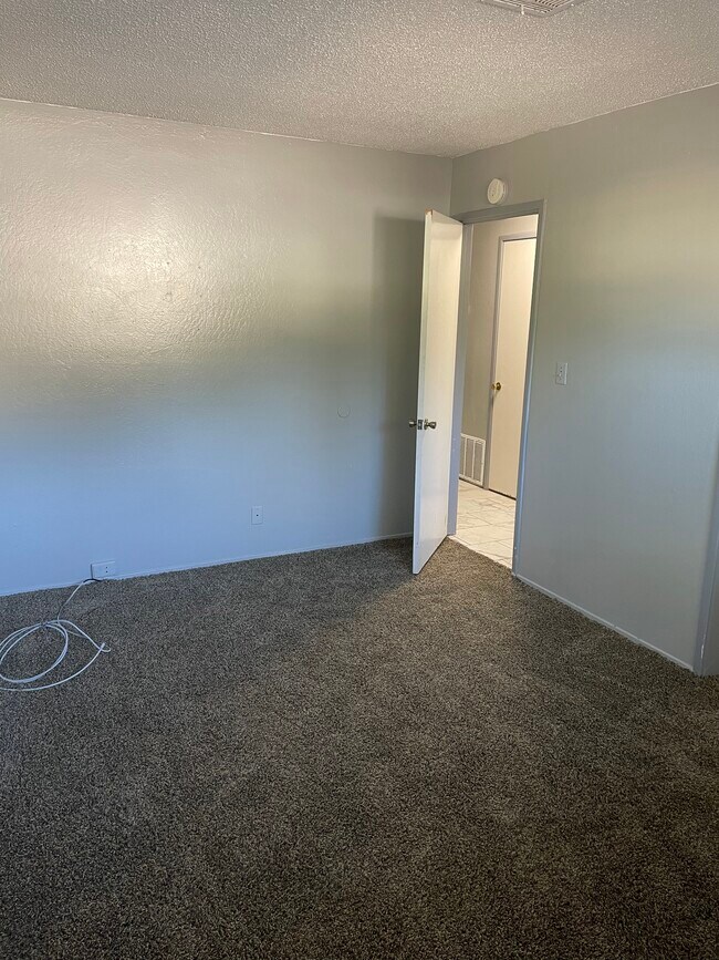 Building Photo - 7179 Palm Ave