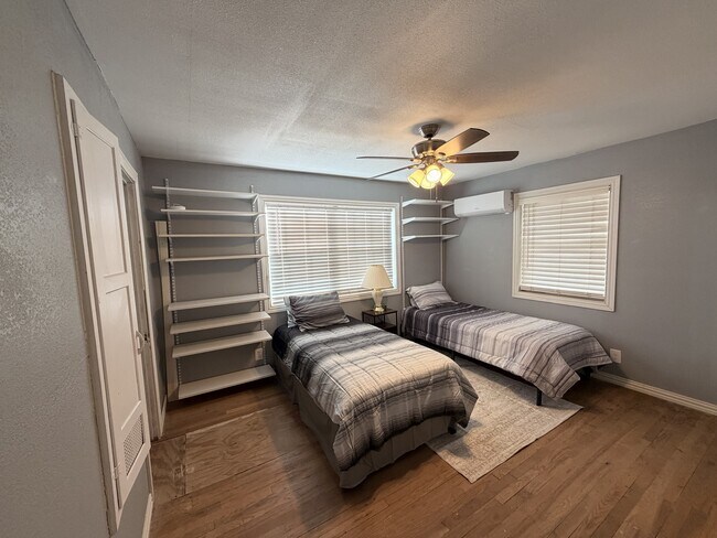 Building Photo - 603 S Ross Blvd