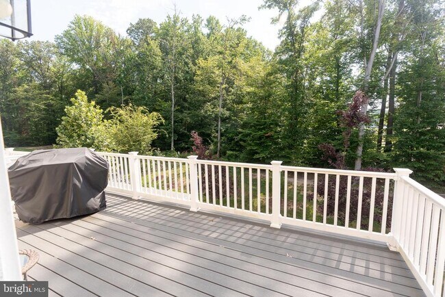 Building Photo - 1445 Honeylocust Dr