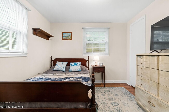 Building Photo - 5405 Autumn Dr