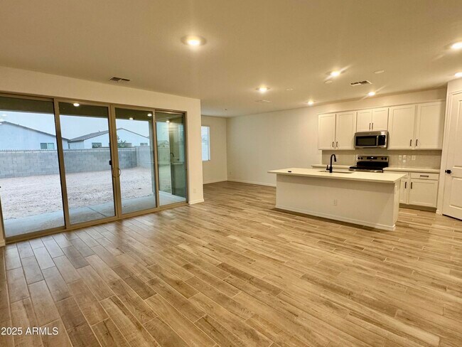 Building Photo - 2336 Homesteaders Rd