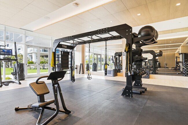 Building Photo - 220 Lake Shore Dr