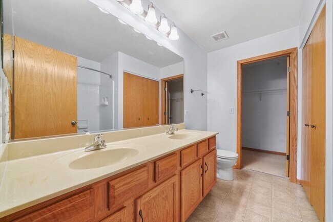 Building Photo - 303 Sype Dr