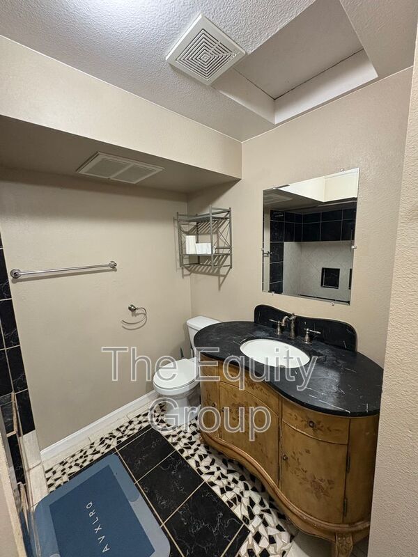 Building Photo - 600 N Dickran Dr