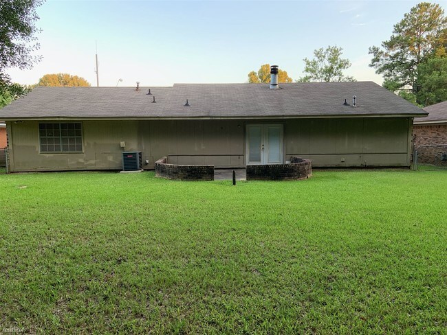 Building Photo - 3 br, 2 bath House - 4976 Oak Creek Dr