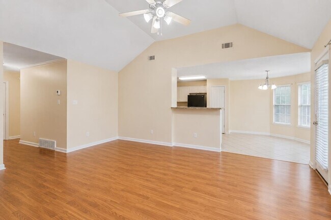 Building Photo - 1654 Far Dr