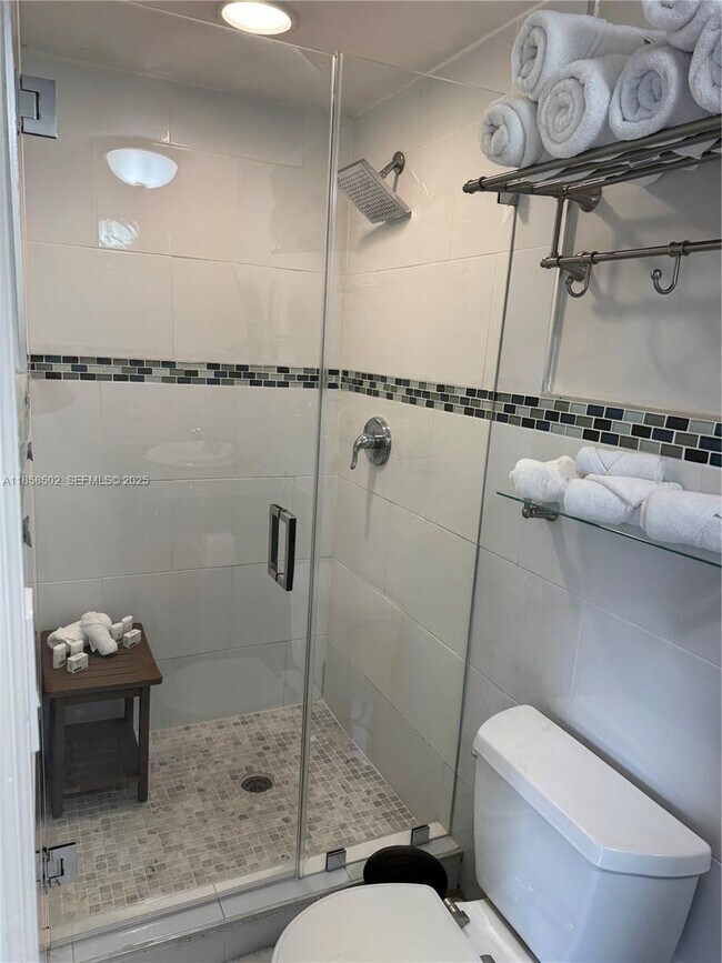 Building Photo - 1301 Grouper Dr