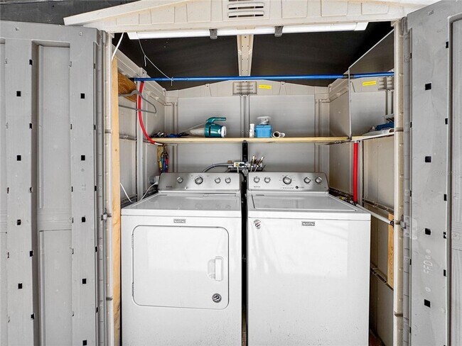 Building Photo - 1003 County Rd 17A W