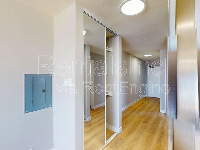 Building Photo - 651 Kansas St